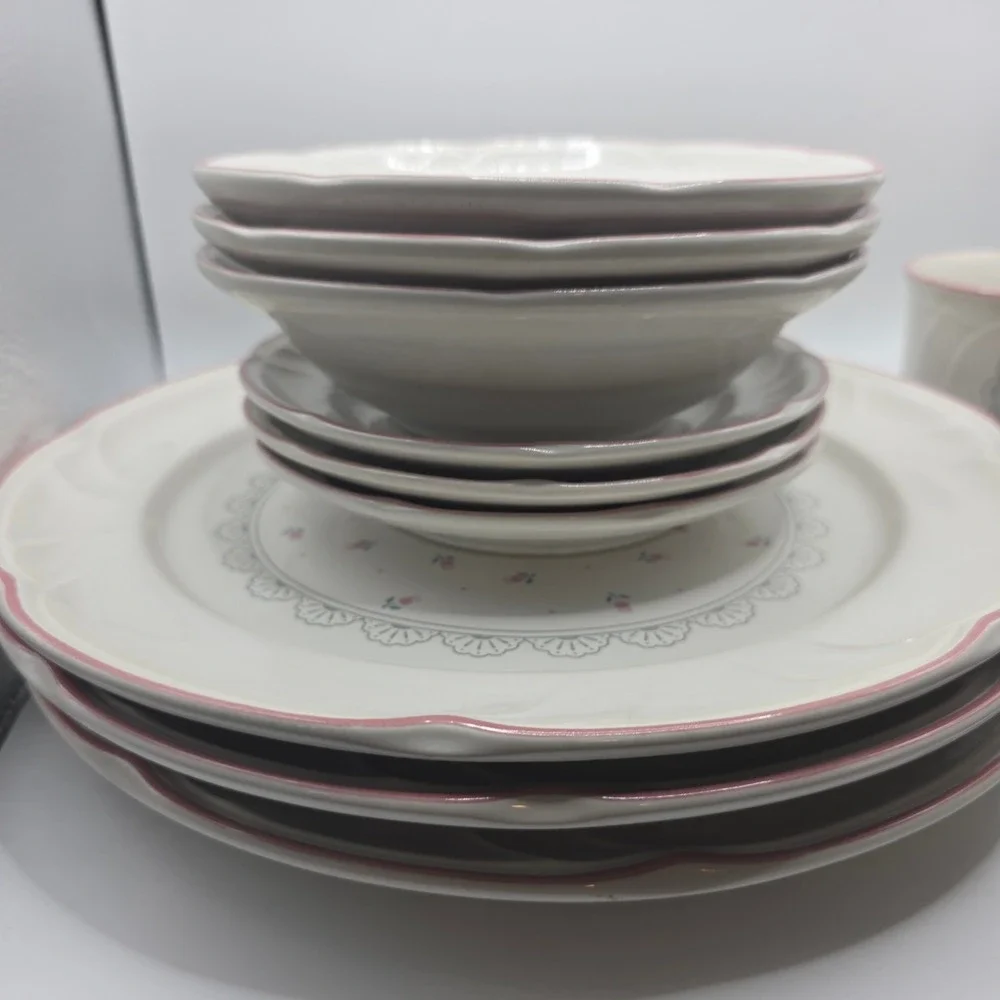 Victoriana by CHD 1988 setting for 3 Dinner Plate, Bowl, Cup, Saucer 90s Cottage